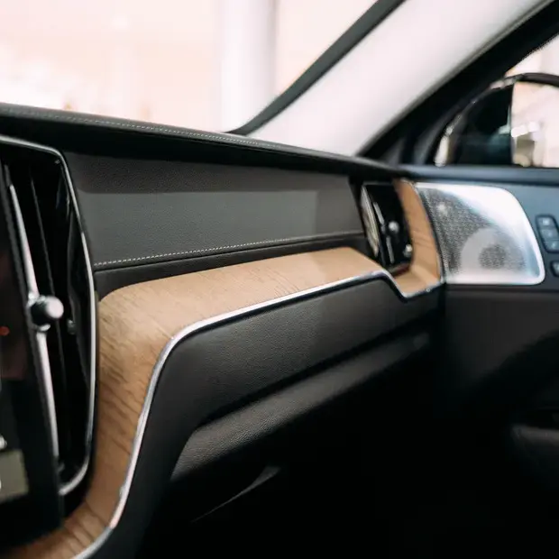 Volvo XC60 Ultra Dark PHEV