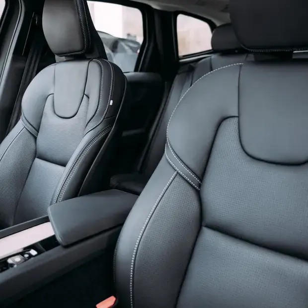Volvo XC60 Ultra Dark PHEV