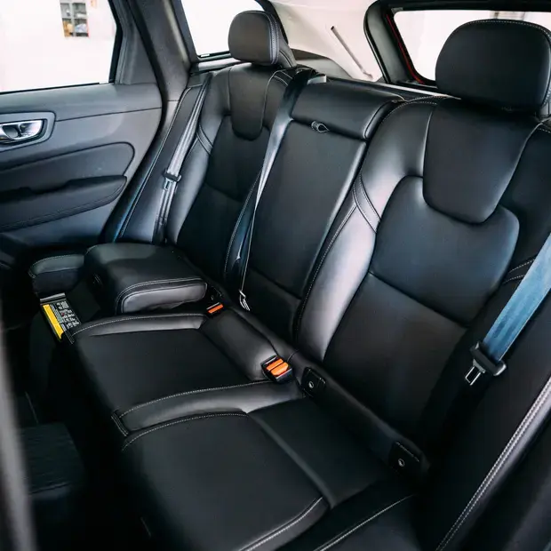 Volvo XC60 Ultra Dark PHEV