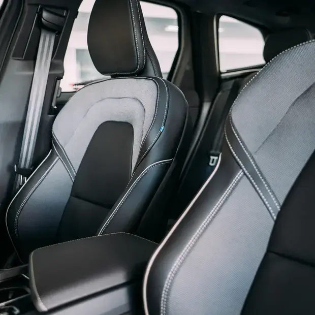 Volvo XC60 Recharge Ultimate Dark 2.0