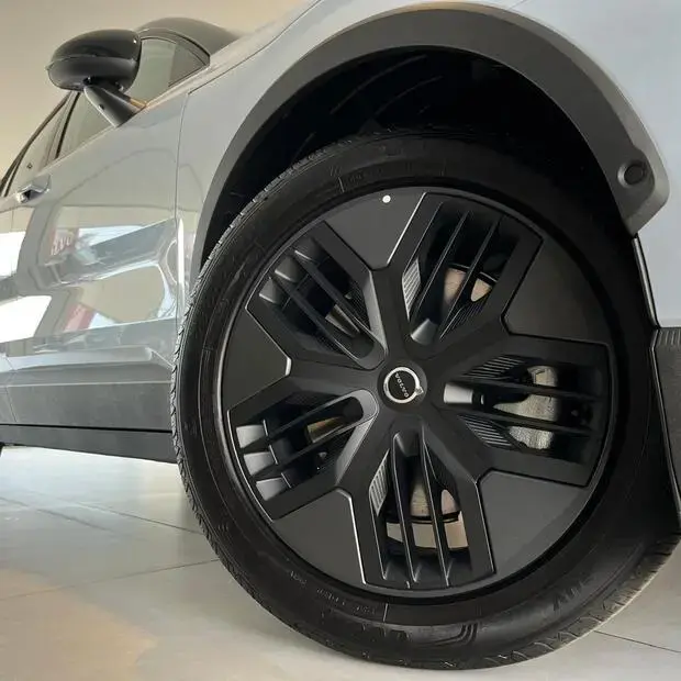 Volvo EX30 Cross Country E60