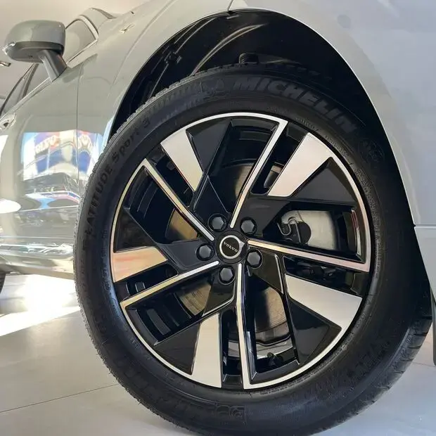 Volvo XC60 Plus PHEV