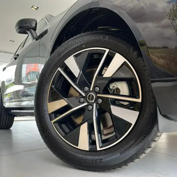 Volvo XC60 Plus PHEV