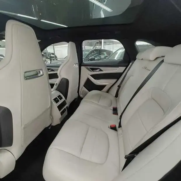 Jaguar F-Pace 2.0 R-Dynamic SE 404cv (Híbrido)