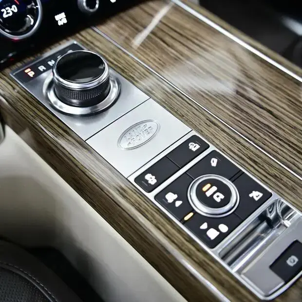 Land Rover Range Rover Vogue 4.4 SE SDV8 4X4 TURBO DIESEL 4P