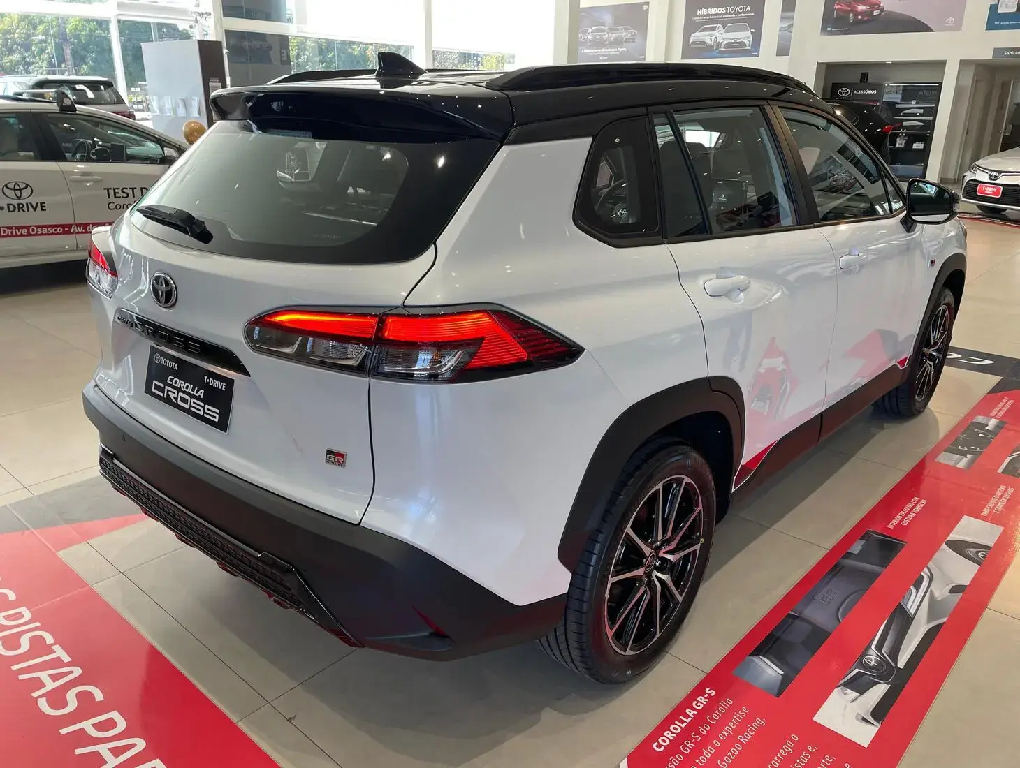 galeria Corolla Cross