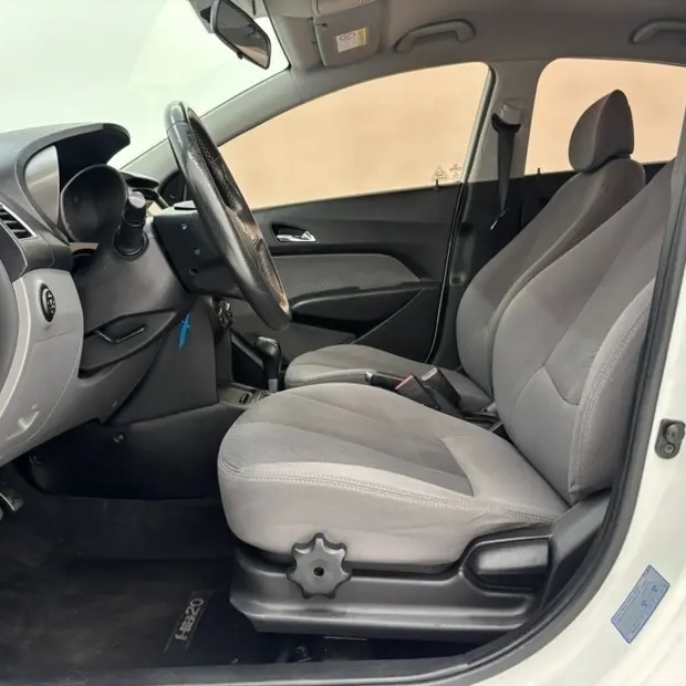 Hyundai HB20X 1.6 16V PREMIUM FLEX 4P AUTOMÁTICO
