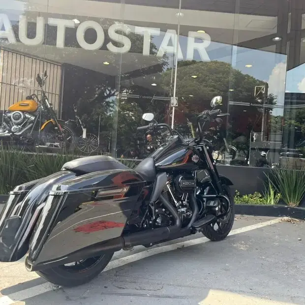 Harley Davidson Road King Special FLHRXS ROAD KING SPECIAL FLHRXS