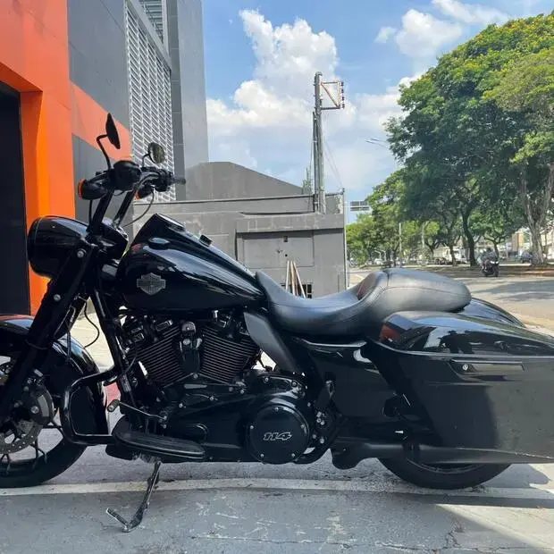 Harley Davidson Road King Special FLHRXS ROAD KING SPECIAL FLHRXS