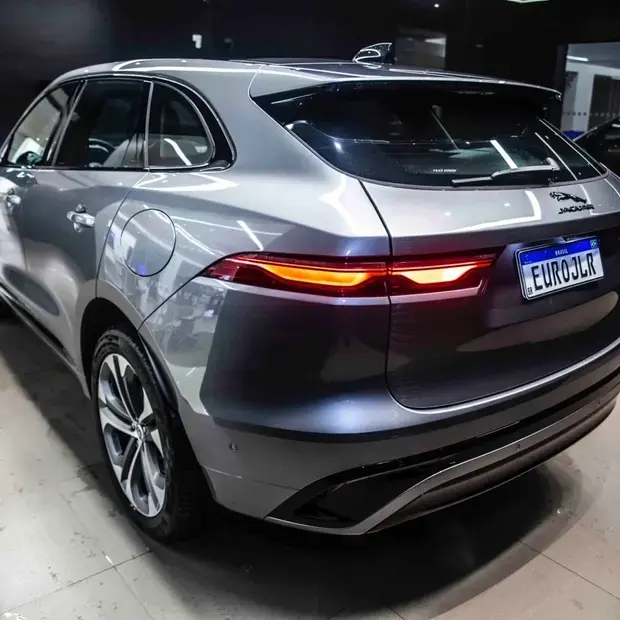 Jaguar F-Pace 2.0 R-Dynamic SE 404cv (Híbrido)