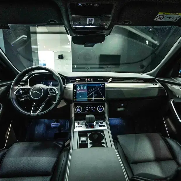 Jaguar F-Pace 2.0 R-Dynamic SE 404cv (Híbrido)