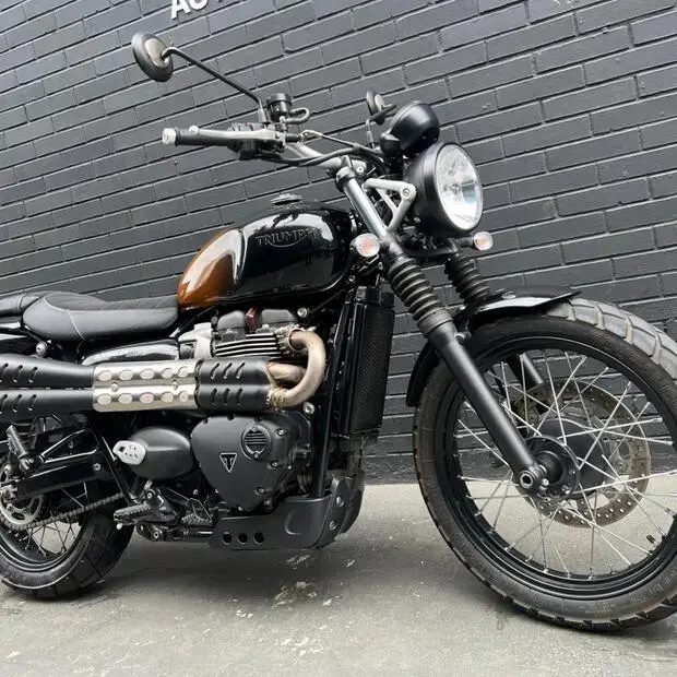 Triumph Scrambler 900 Stealth Edition