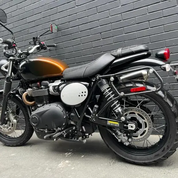 Triumph Scrambler 900 Stealth Edition