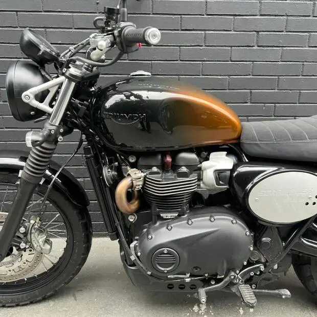 Triumph Scrambler 900 Stealth Edition