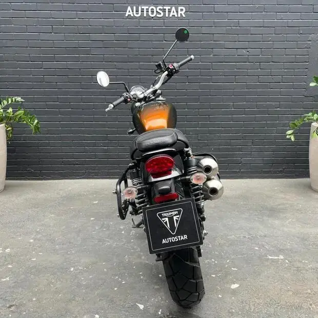 Triumph Scrambler 900 Stealth Edition