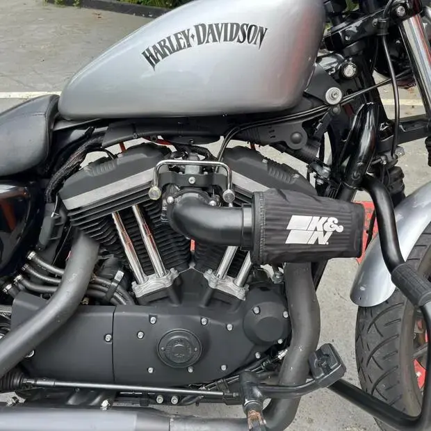 Harley Davidson Sportster XL 883 Iron
