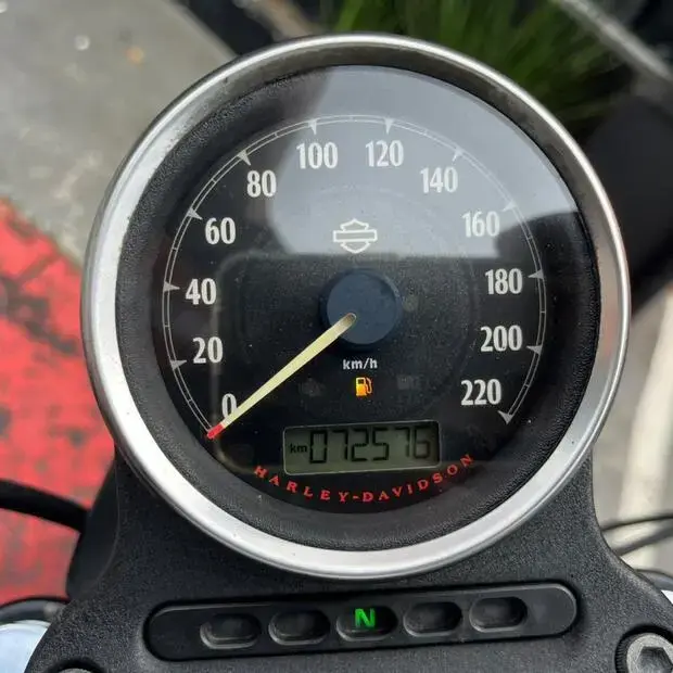 Harley Davidson Sportster XL 883 Iron