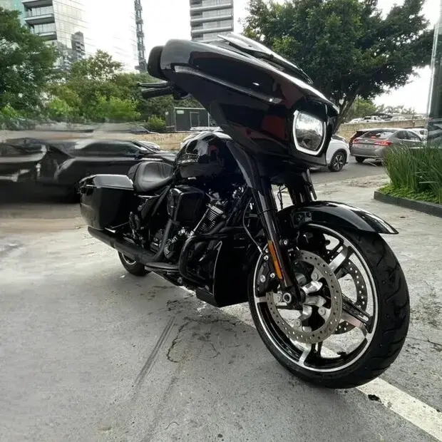 Harley Davidson Street Glide FLHX