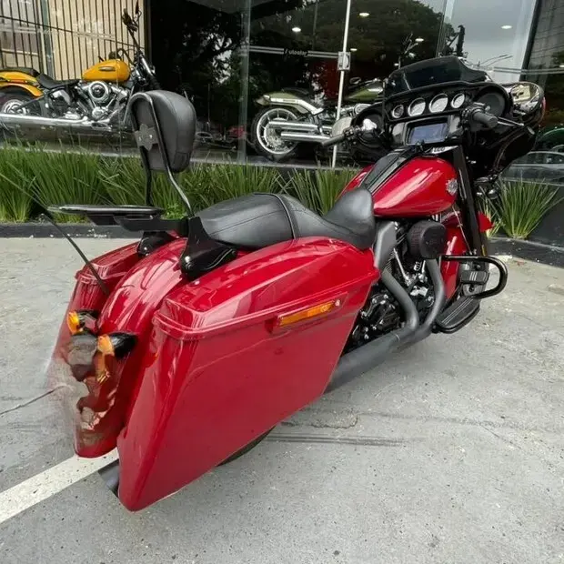 Harley Davidson Street Glide SPECIAL FLHXS