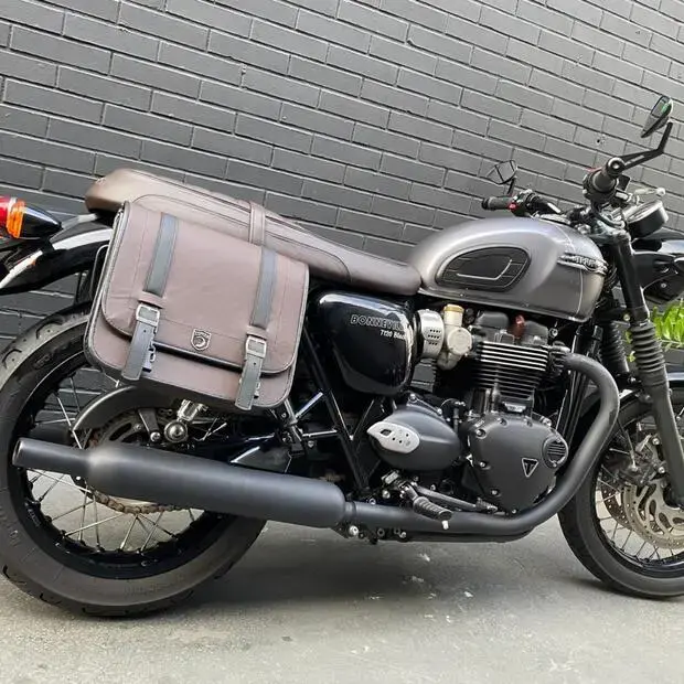 Triumph Bonneville T120 Black