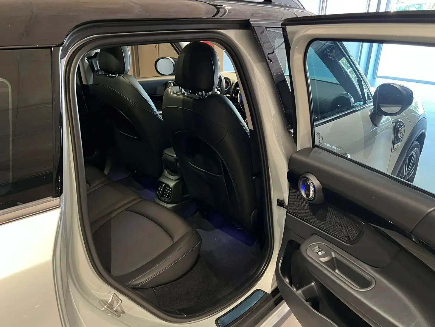 galeria Cooper Countryman