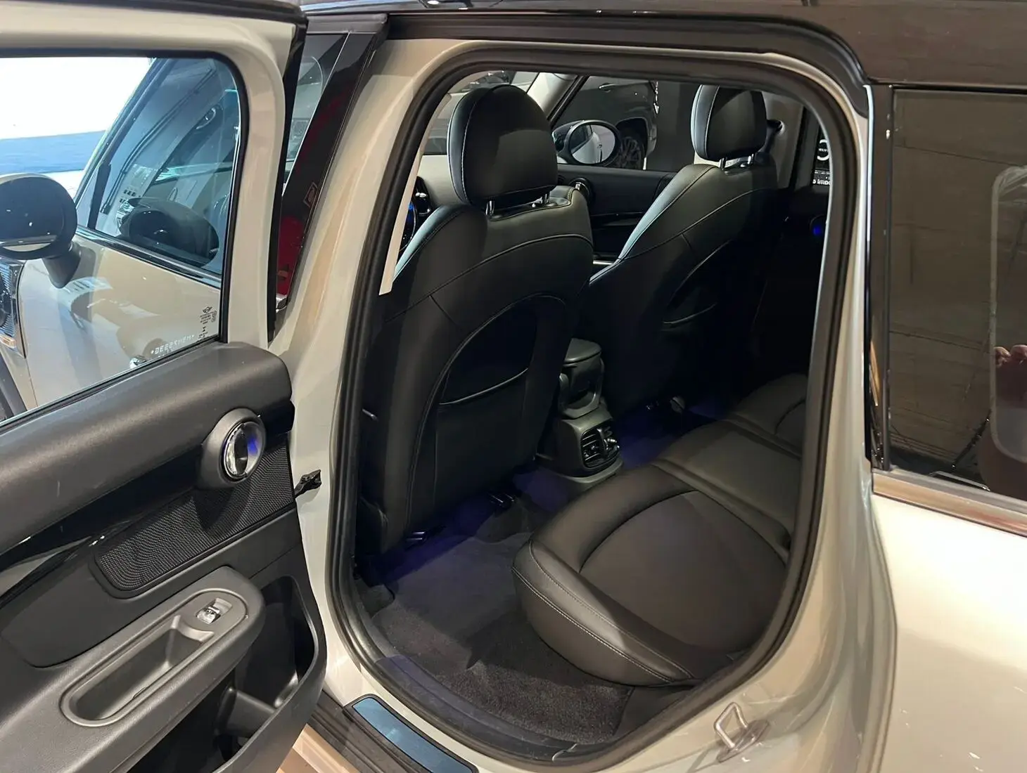 galeria Cooper Countryman