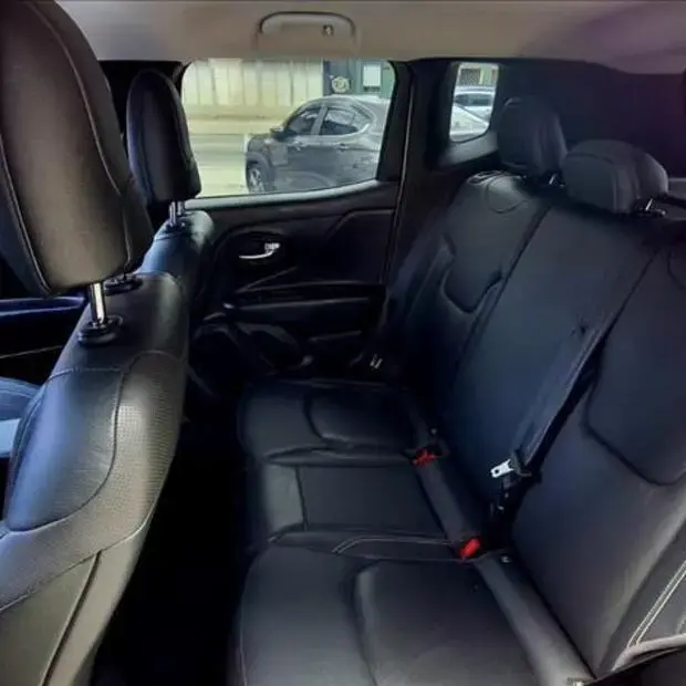 Jeep RENEGADE 1.8 16V FLEX LONGITUDE 4P AUTOMÁTICO