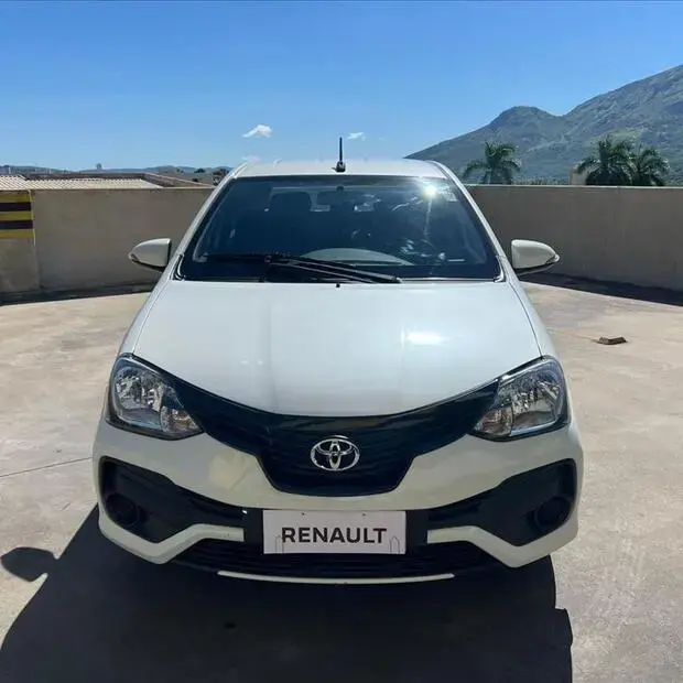 Toyota ETIOS 1.5 X PLUS SEDAN 16V FLEX 4P AUTOMÁTICO