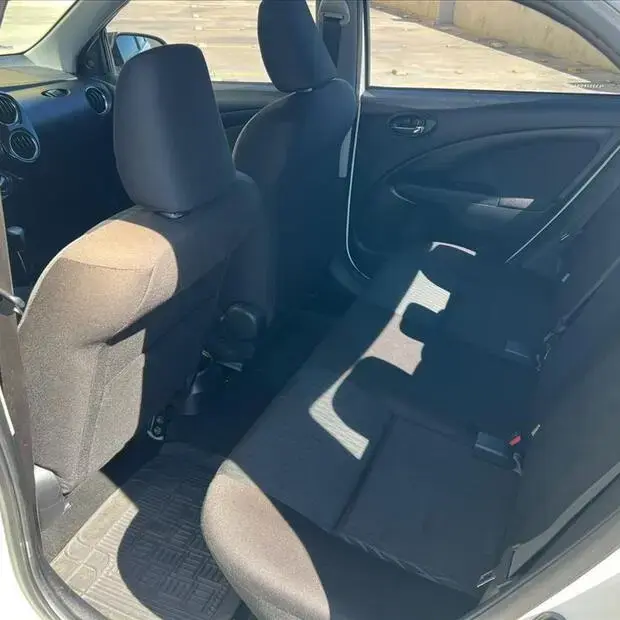 Toyota ETIOS 1.5 X PLUS SEDAN 16V FLEX 4P AUTOMÁTICO