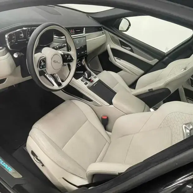 Jaguar F-Pace 2.0 R-Dynamic SE 404cv (Híbrido)