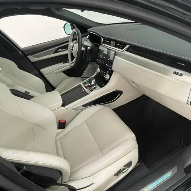 Jaguar F-Pace 2.0 R-Dynamic SE 404cv (Híbrido)