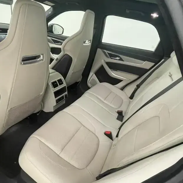 Jaguar F-Pace 2.0 R-Dynamic SE 404cv (Híbrido)