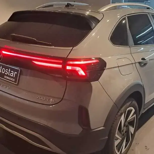 Volkswagen Nivus Highline 200 TSI