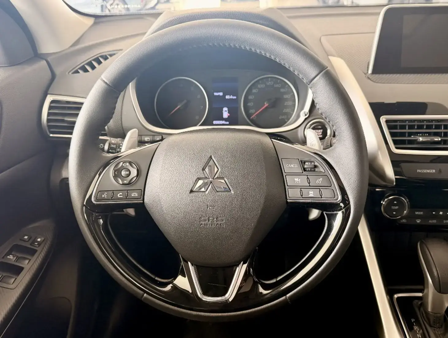 galeria ECLIPSE CROSS