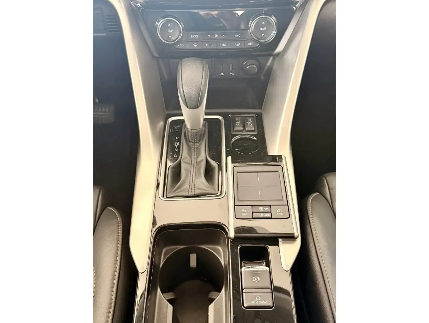 galeria ECLIPSE CROSS