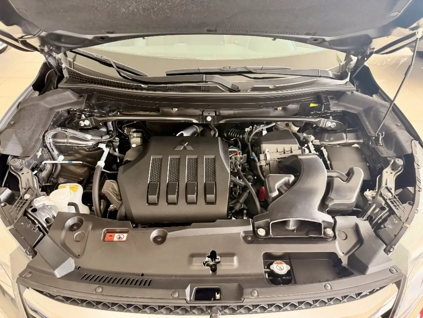 galeria ECLIPSE CROSS