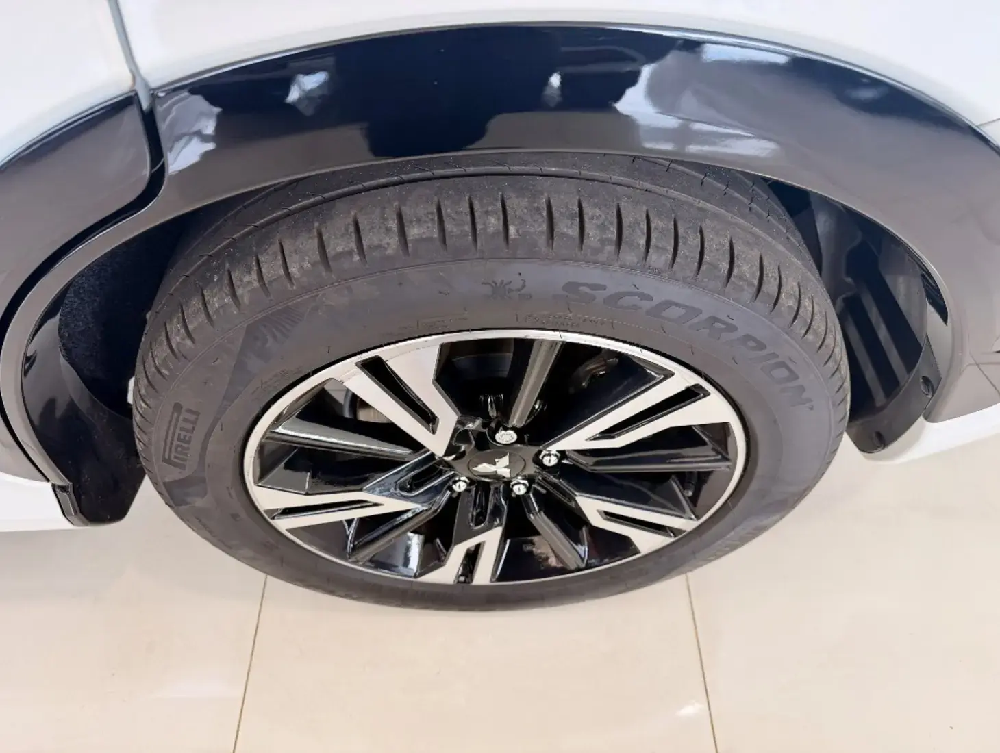 galeria ECLIPSE CROSS