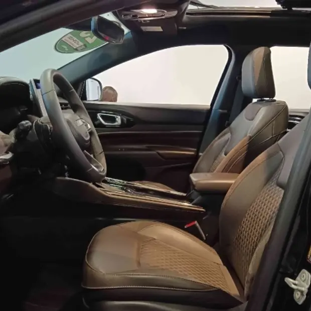 Jeep COMMANDER 1.3 T270 TURBO FLEX OVERLAND AT6