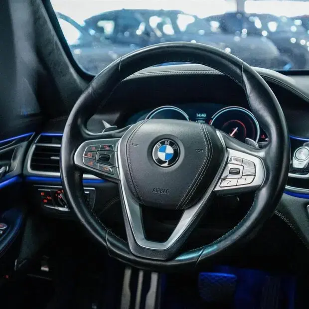 Bmw 750i 750iL M Sport Sedan 4.4 V8 450cv Aut.