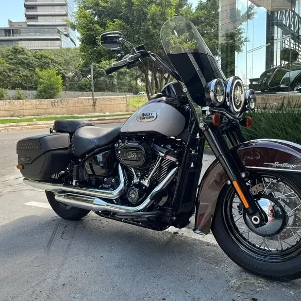 Harley Davidson Heritage CLASSIC FLHC/FLHCS