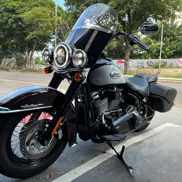 Harley Davidson Heritage CLASSIC FLHC/FLHCS