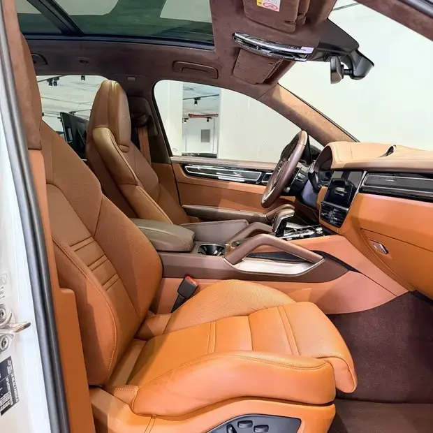 Porsche Cayenne Turbo 4.0 V8 550cv