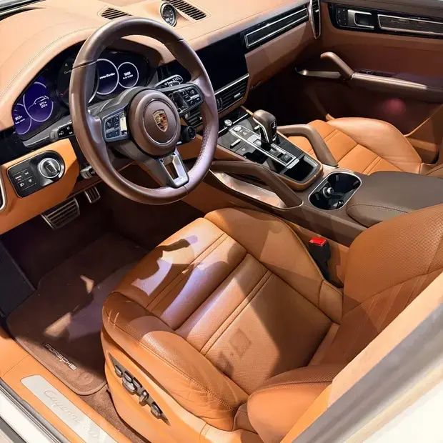 Porsche Cayenne Turbo 4.0 V8 550cv