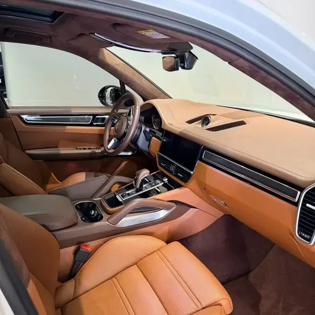 Porsche Cayenne Turbo 4.0 V8 550cv