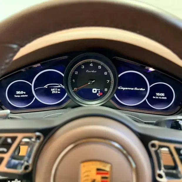 Porsche Cayenne Turbo 4.0 V8 550cv