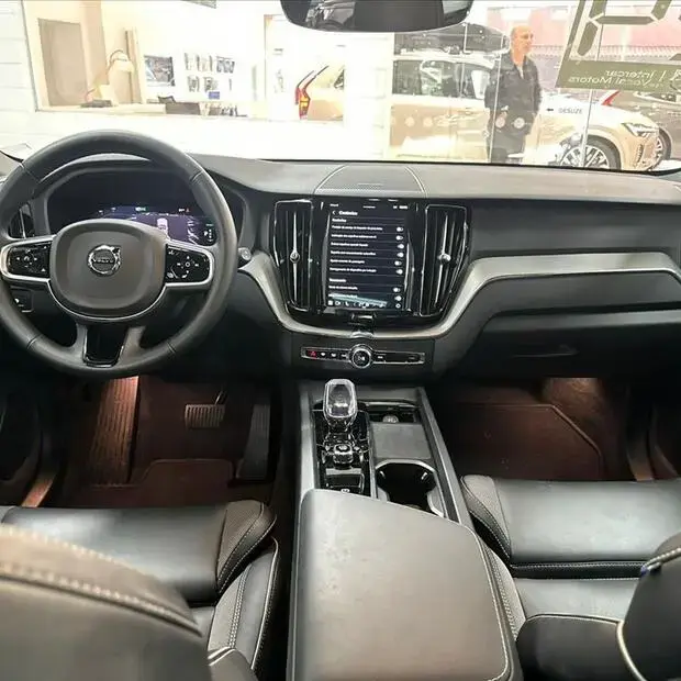Volvo XC60 2.0 T8 RECHARGE ULTIMATE DARK AWD GEARTRONIC