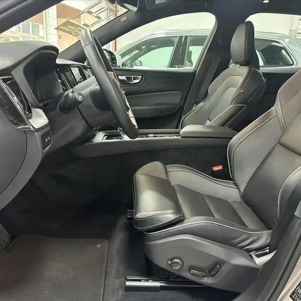 Volvo XC60 2.0 T8 RECHARGE ULTIMATE DARK AWD GEARTRONIC