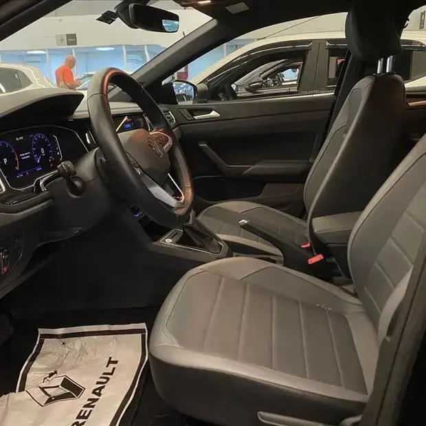 Volkswagen NIVUS 1.0 200 TSI TOTAL FLEX HIGHLINE AUTOMÁTICO