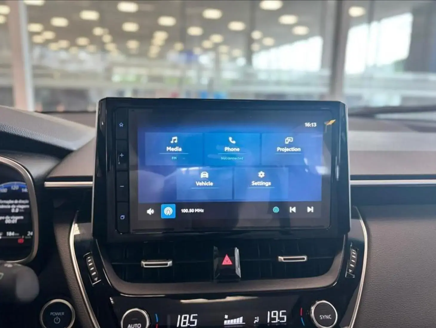 galeria COROLLA CROSS