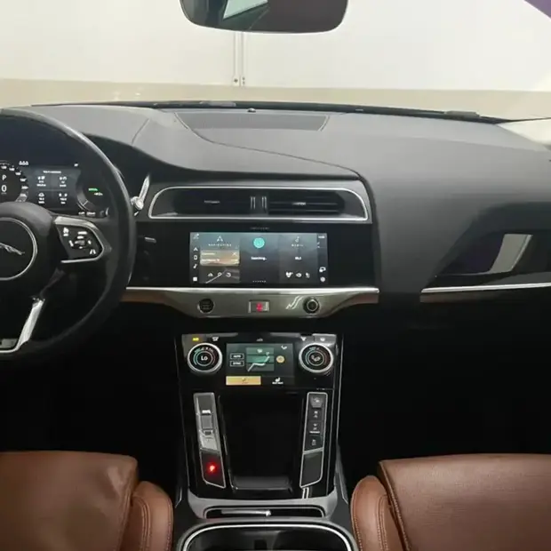 Jaguar I-Pace SE EV400 AWD Aut. (Elétrico)